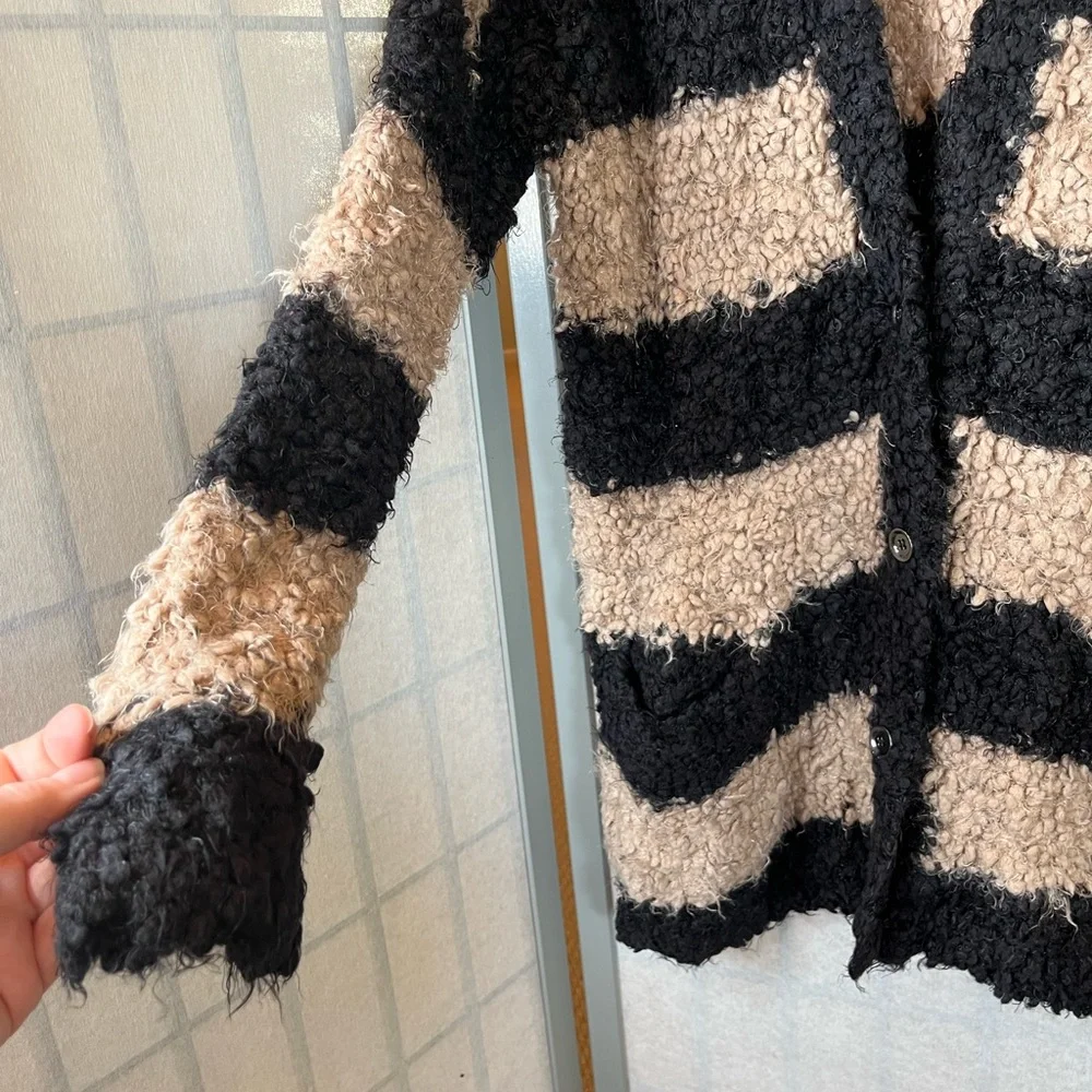 Free People oversized Black and Tan cardigan sweater; super soft & comfy